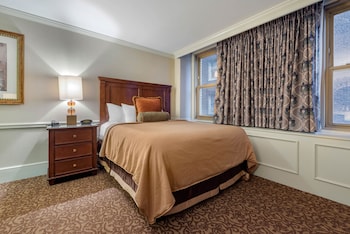 Deluxe Room, 1 Queen Bed, Accessible