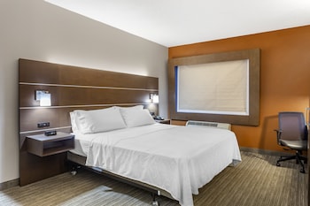 Standard Room, 1 King Bed, Roll-in Shower (Communications)