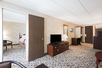 Suite, 2 Double Beds, Non Smoking (One-Bedroom)