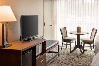 Suite, 2 Double Beds, Non Smoking (One-Bedroom)