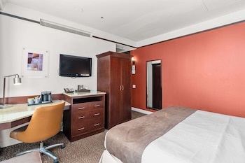 Standard Room, 1 King Bed, Non Smoking