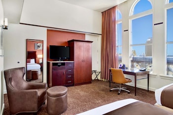 Deluxe Room, 1 King Bed (Alamo View)