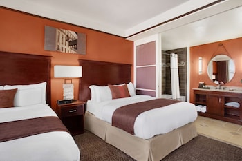 Room, 1 King Bed, Accessible, Bathtub (Mobility & Hearing)