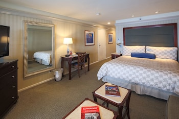 Room, 1 King Bed with Sofa bed, Balcony, Harbor View (Ocean)