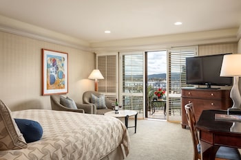 Room, 1 King Bed, Balcony, Harbor View (Ocean)