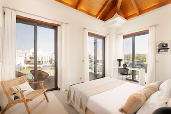 Deluxe Townhome, 2 Bedrooms, Private Pool
