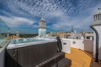 Deluxe Townhome, 2 Bedrooms, Hot Tub