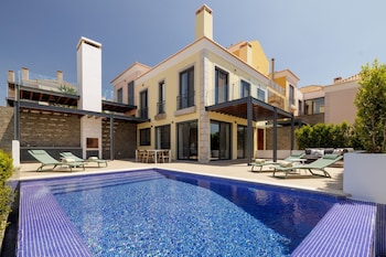 Deluxe Townhome, 2 Bedrooms, Private Pool