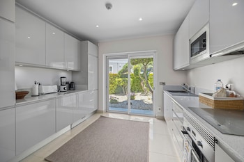 Deluxe Townhome, 2 Bedrooms, Hot Tub