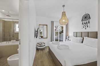 Deluxe Townhome, 3 Bedrooms, Private Pool