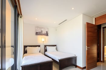 Deluxe Townhome, 3 Bedrooms, Private Pool