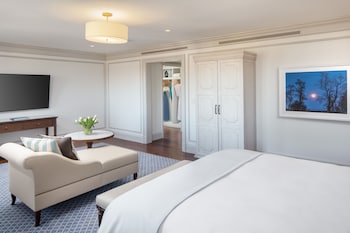 Room, 1 King Bed (Estate)