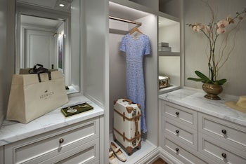 Deluxe Room, 1 King Bed (View)