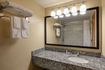 Room, 2 Double Beds, Accessible, Non Smoking (Mobility, Bathtub w/Grab Bars)