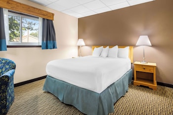 Suite, 2 Queen Beds, Non Smoking, Refrigerator (2nd Floor)