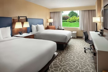 Room, 2 Queen Beds, Non Smoking