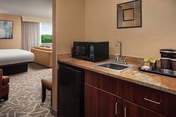Junior Suite, 1 King Bed, Accessible, Non Smoking