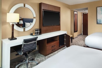 Room, 2 Queen Beds, Refrigerator