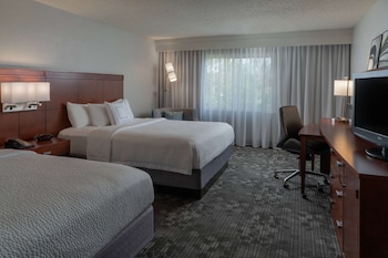 Room, 2 Queen Beds, Accessible (Hearing)