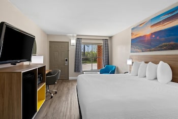 Standard Room, 1 King Bed, Smoking
