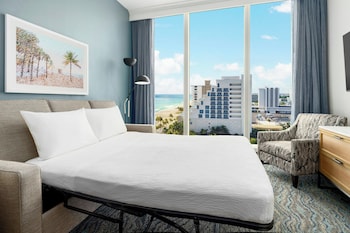 Suite, 1 Bedroom, Partial Ocean View