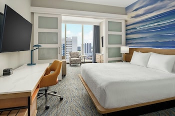 Suite, 1 Bedroom, Partial Ocean View