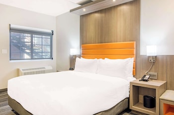 Room, 1 King Bed, Accessible, Non Smoking