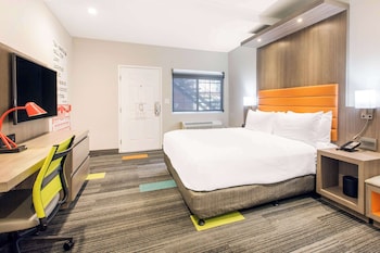 Room, 1 King Bed, Accessible, Non Smoking