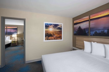 Suite, Multiple Beds, Non Smoking (One Bedroom)