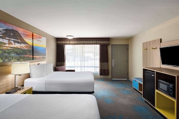 2 Queen Beds, Mobility Accessible Room, Roll-In Shower, Non-Smoking