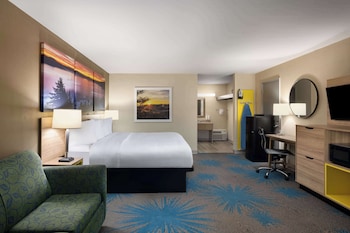 Studio Suite, 1 King Bed, Non Smoking