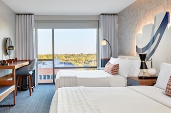 Deluxe Room, 2 Queen Beds