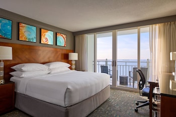 Room, 1 King Bed, Balcony, Tower (View)