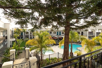 Pool View Two Room Family Suite 2 Queen Sleeper Sofa