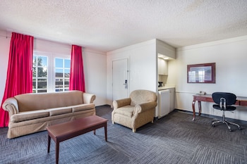 Suite, 1 King Bed, Non Smoking