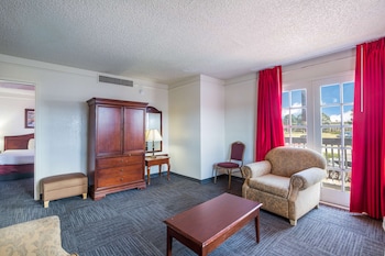 Suite, 1 King Bed, Non Smoking
