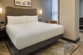 Deluxe Room, 1 King Bed