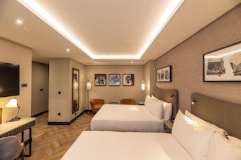 Deluxe Room, 2 Double Beds