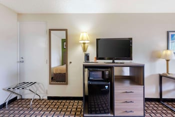 Standard Room, 2 Double Beds, Non Smoking