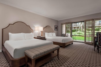 Room, 2 Queen Beds, Accessible (Garden/Fountain View)
