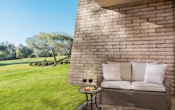 Premium Room (Golf or Spa View)