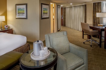 Premium Room, 1 King Bed, Balcony (Exterior Balcony)
