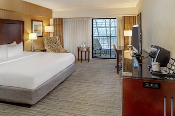 Premium Room, 1 King Bed, Balcony (Interior Balcony)