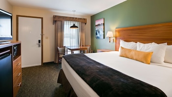 Standard Room, 1 King Bed, Non Smoking