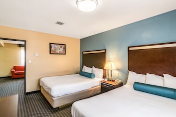 Suite (2 Queen Beds)