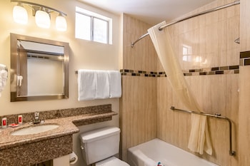Suite (2 Queen Beds)