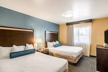 Suite (2 Queen Beds)