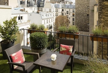 Elegance Terrace Room