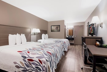 Deluxe Room, 2 Queen Beds (Smoke Free)