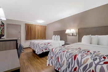 Deluxe Room, 2 Queen Beds (Smoke Free)